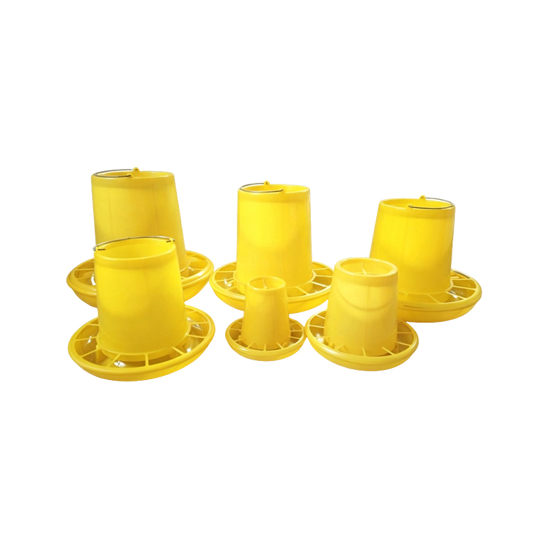 Plastic Poultry Feeder for Chicks and Chickens – Bucket & Trough Styles